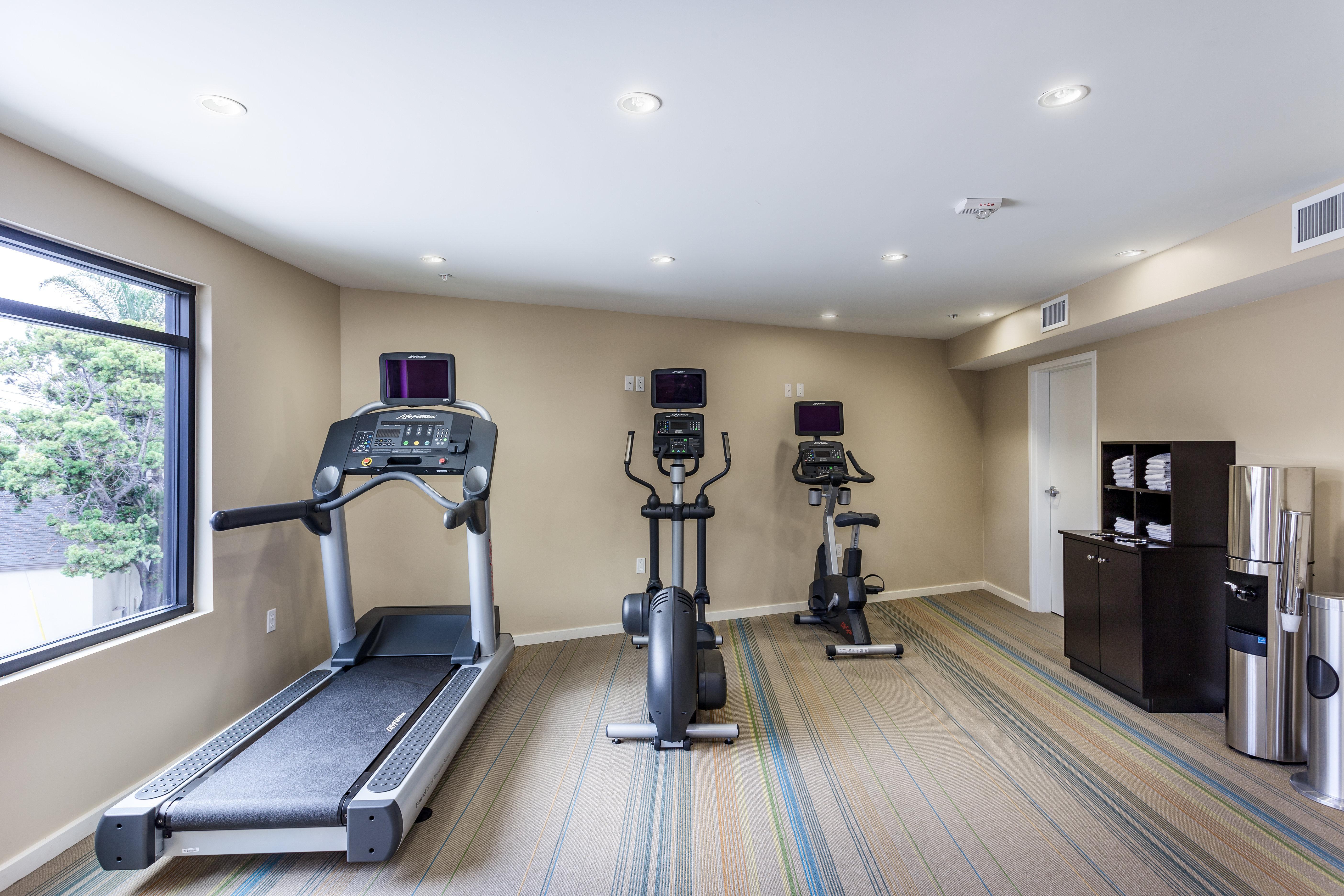 Express And La Jolla - Windansea Beach, And Ihg 2*